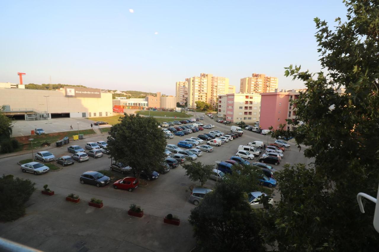 Sneky Apartment Pula Exterior photo