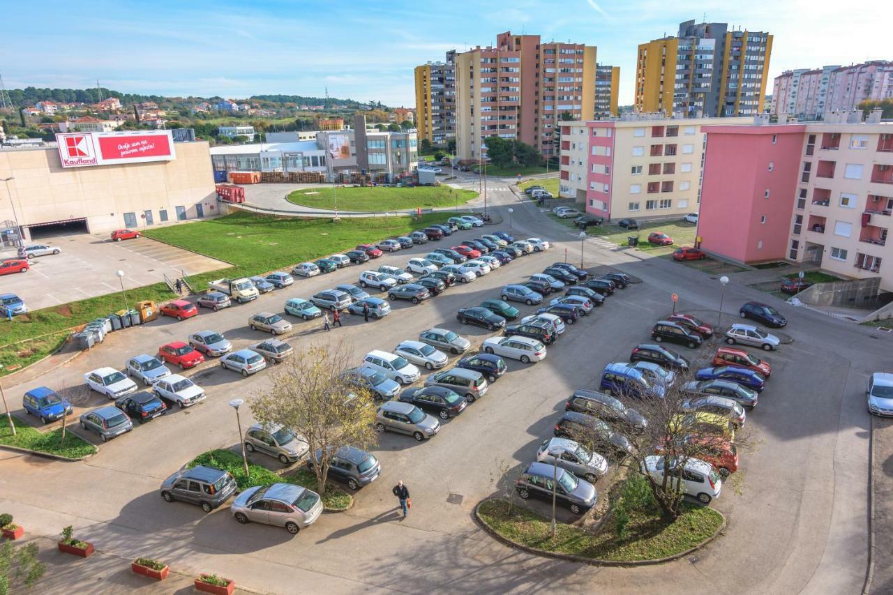 Sneky Apartment Pula Exterior photo